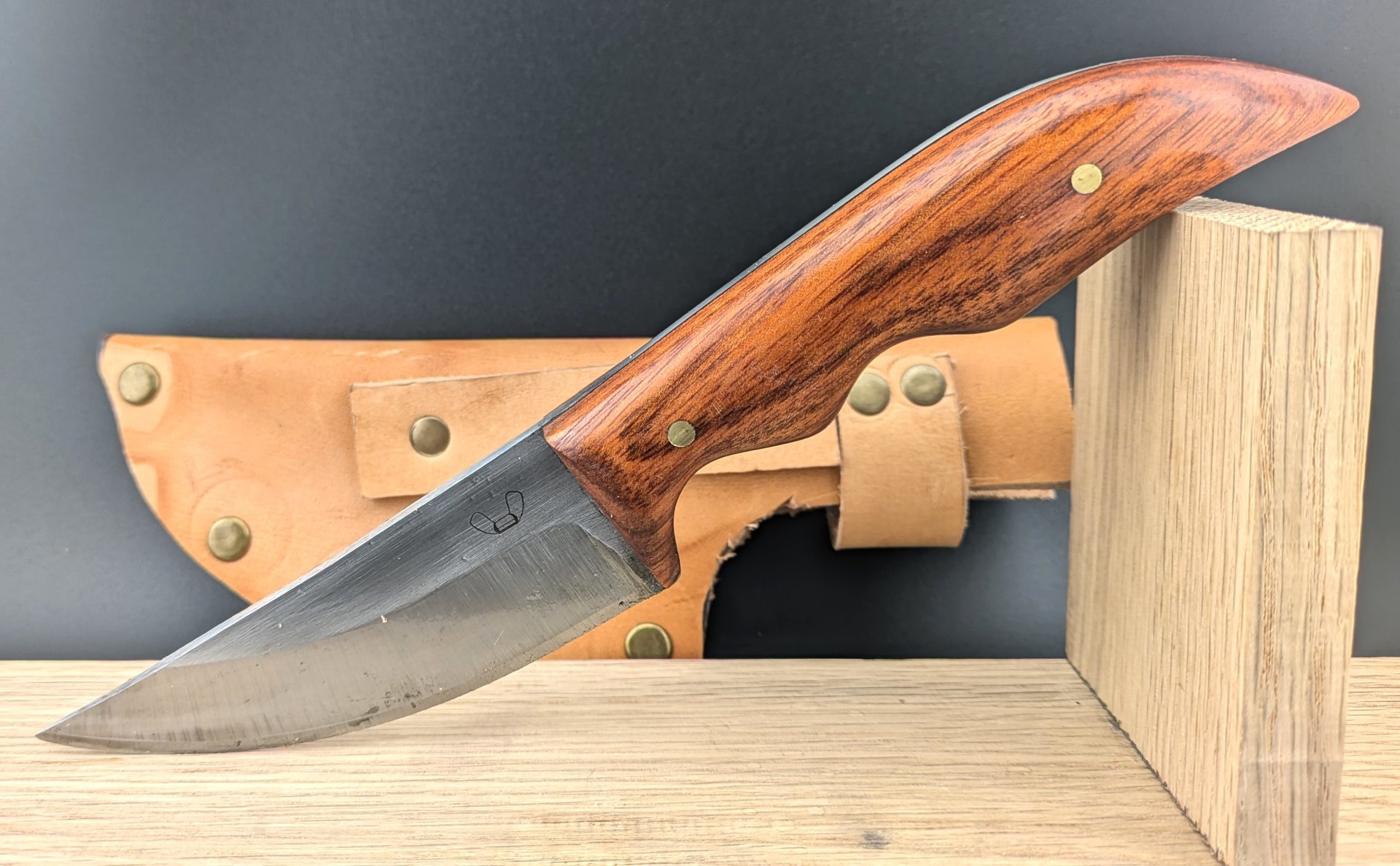 Straight back skinner
